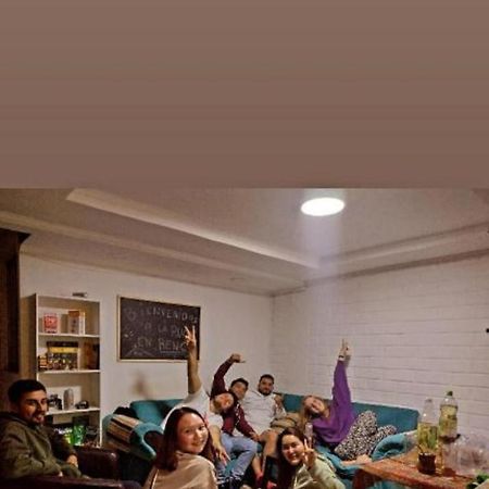 Backpackers House - Near The Airport Apartment Сантяго Екстериор снимка