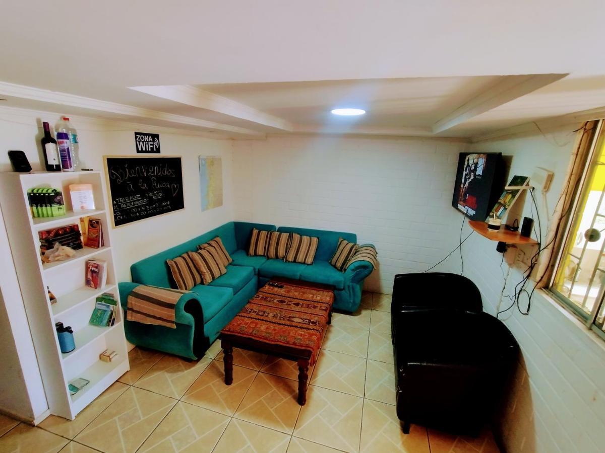 Backpackers House - Near The Airport Apartment Сантяго Екстериор снимка